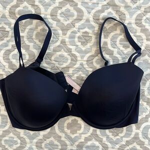 Victoria’s Secret 36DDD navy blue lined Demi bra also  fits like 38DD